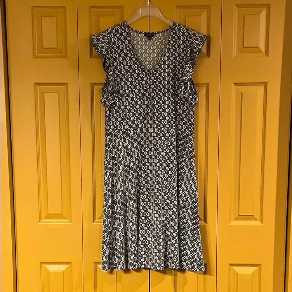 Ann Taylor fit and flare swingy dress with flutter sleeves.  BNWOT, size L